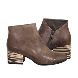 NEW Antelope Women 574 Grey Leather Asymmetric Striped Wooden Heel Dress Bootie